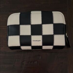 Coach Coachtopia black and white  Leather cosmetic case